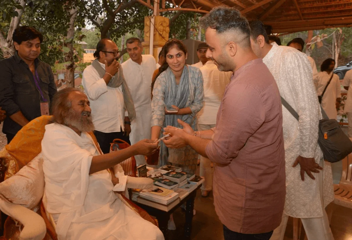 Saurabh Bhatnagar with Sri Sri Ravi Shankar Ji